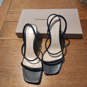 Gianvito Rossi Elegant Black Strappy Heels